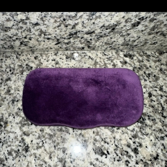 3 PCS AUTHENTIC GUCCI SUN GLASSES CASE DUTS BAG ANY CLOT CLENER - Picture 8 of 11